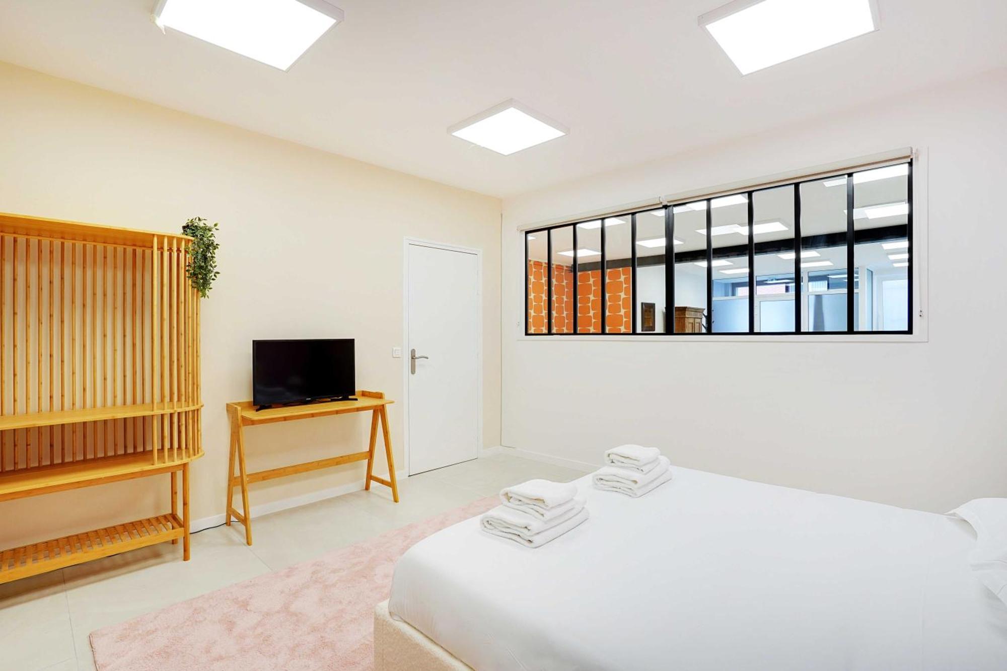 Loft Moderne Et Chic 130 M2- Menilmontant Apartment